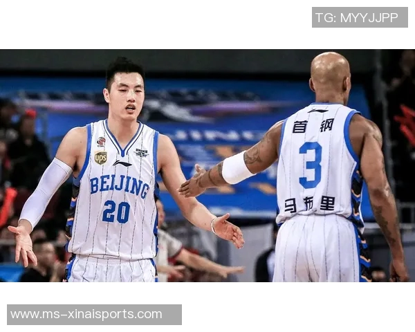 翟晓川:马布里是我们学习的榜样他对球队很用心 翟晓川:马布里是我们学习的榜样他对球队很用心