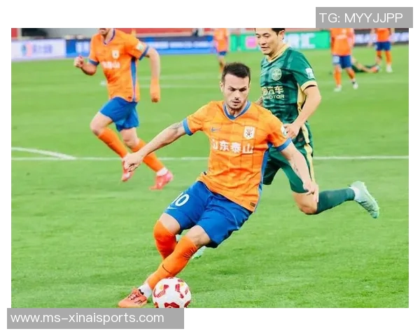 瓦科功亏一篑!收官战双响获银靴,27球成泰山首人,连创3纪录 瓦科功亏一篑!收官战双响获银靴,27球成泰山首人,连创3纪录